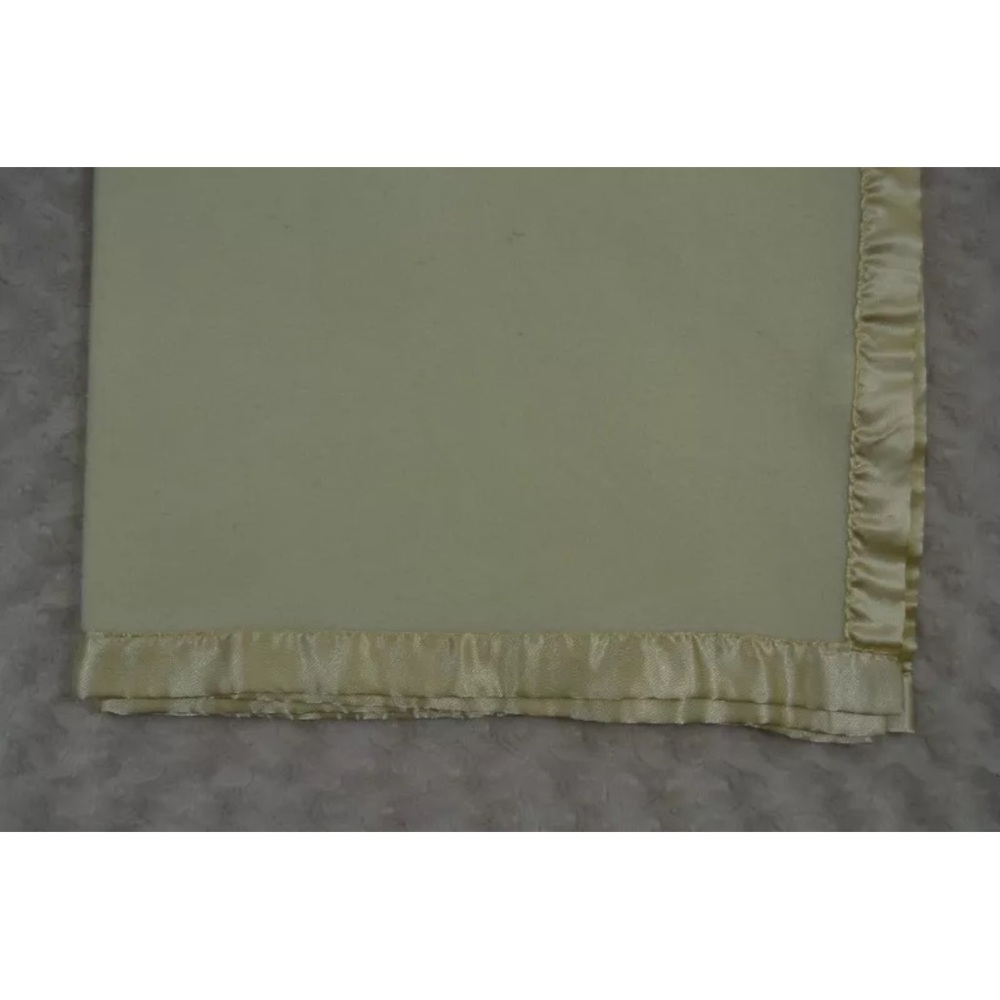 Stephan Baby Blanket Yellow Silky Satin Edge Trim Security Lovey